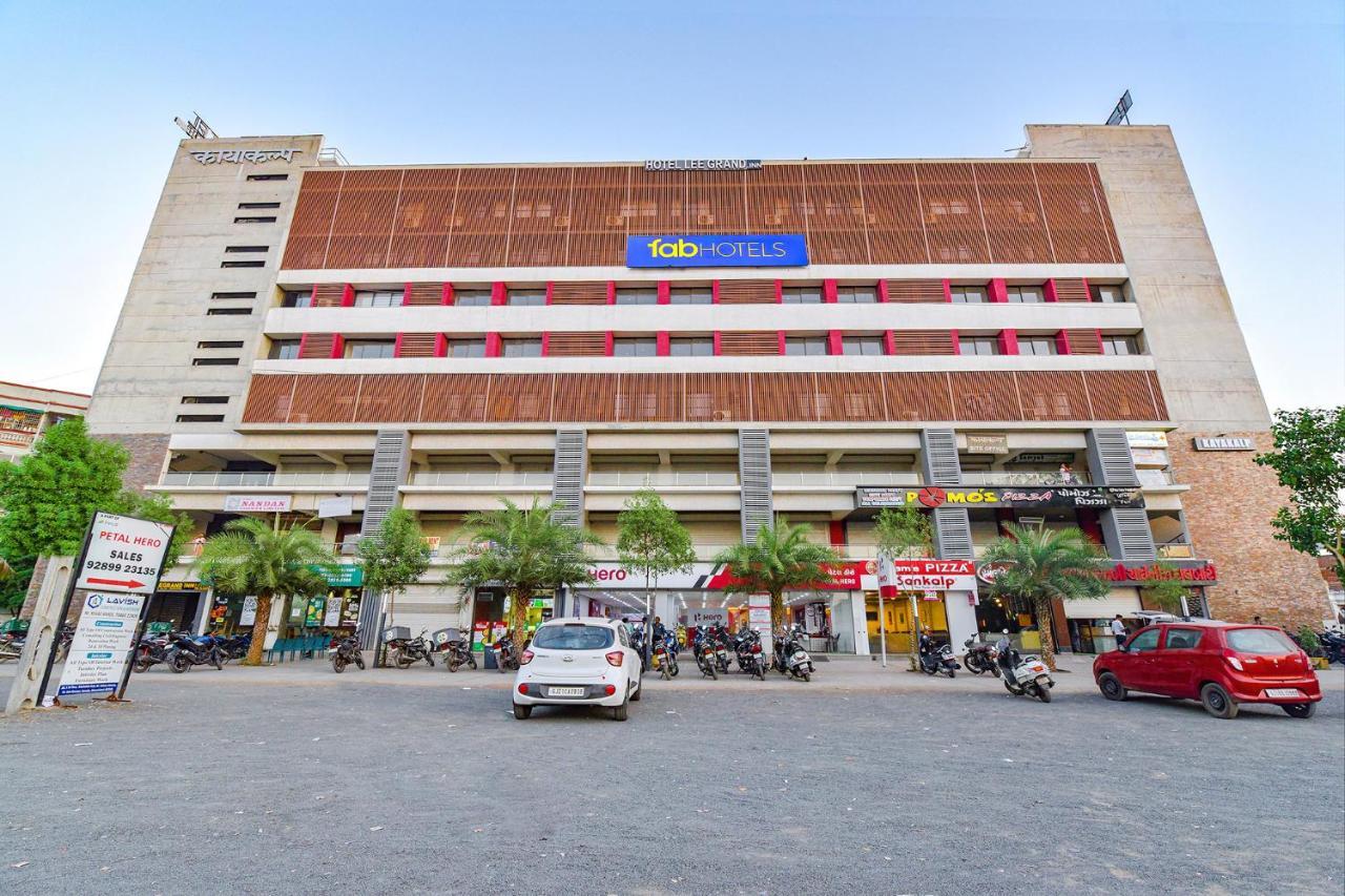 Hotel Legrand.Inn Amhedabad Dış mekan fotoğraf