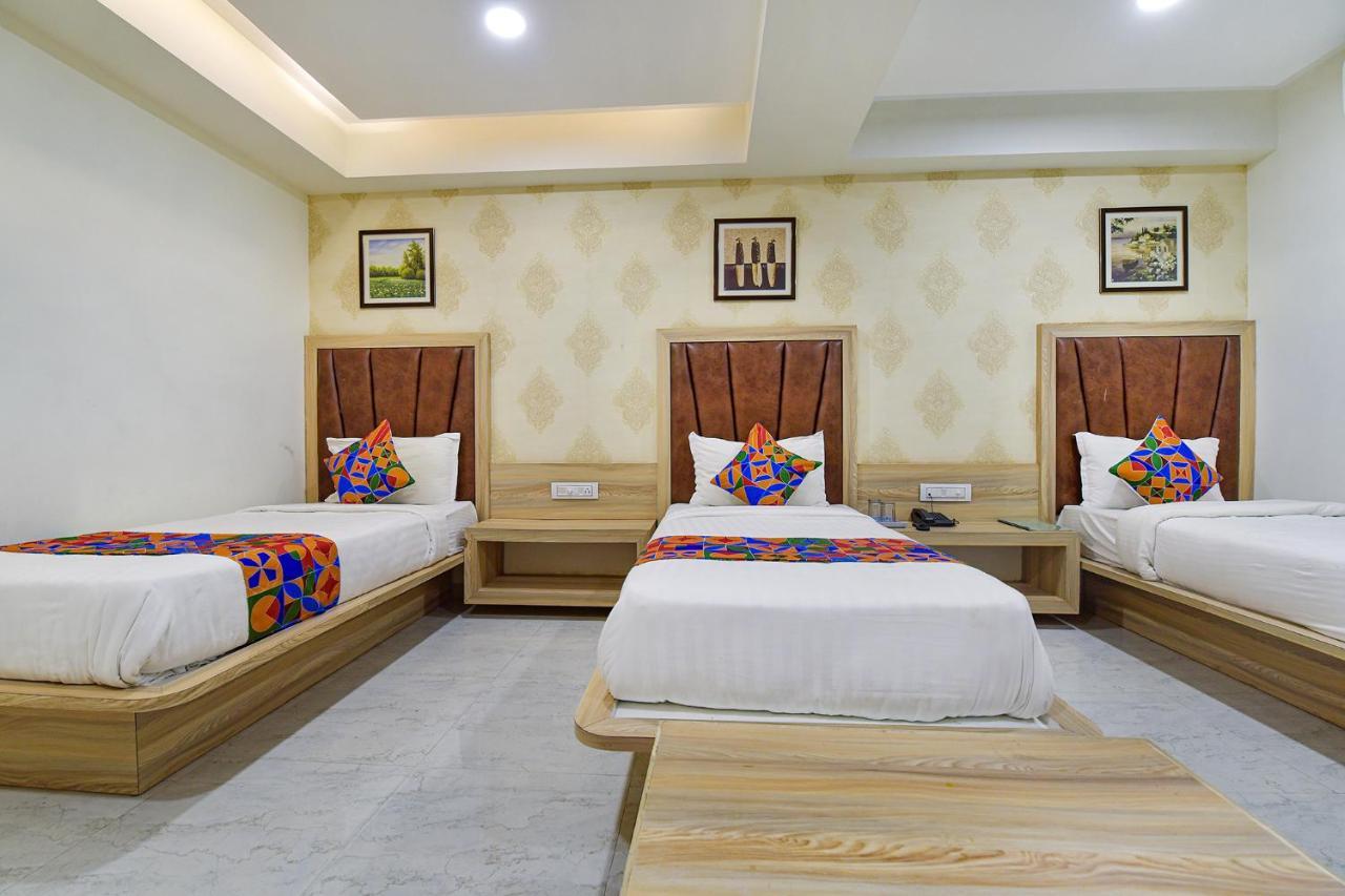 Hotel Legrand.Inn Amhedabad Dış mekan fotoğraf