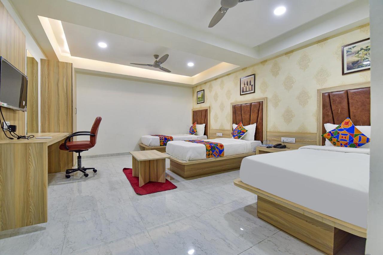 Hotel Legrand.Inn Amhedabad Dış mekan fotoğraf