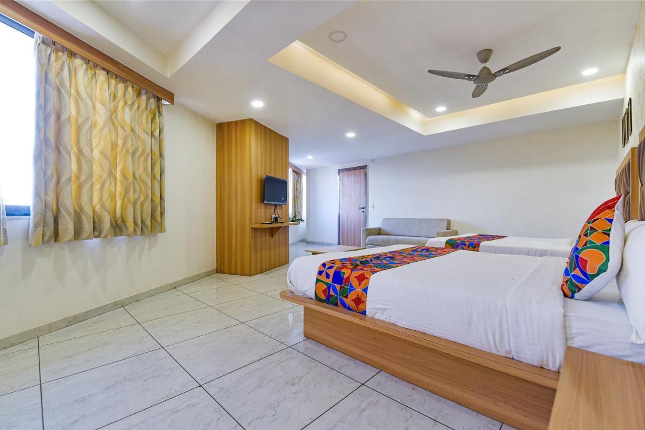 Hotel Legrand.Inn Amhedabad Dış mekan fotoğraf