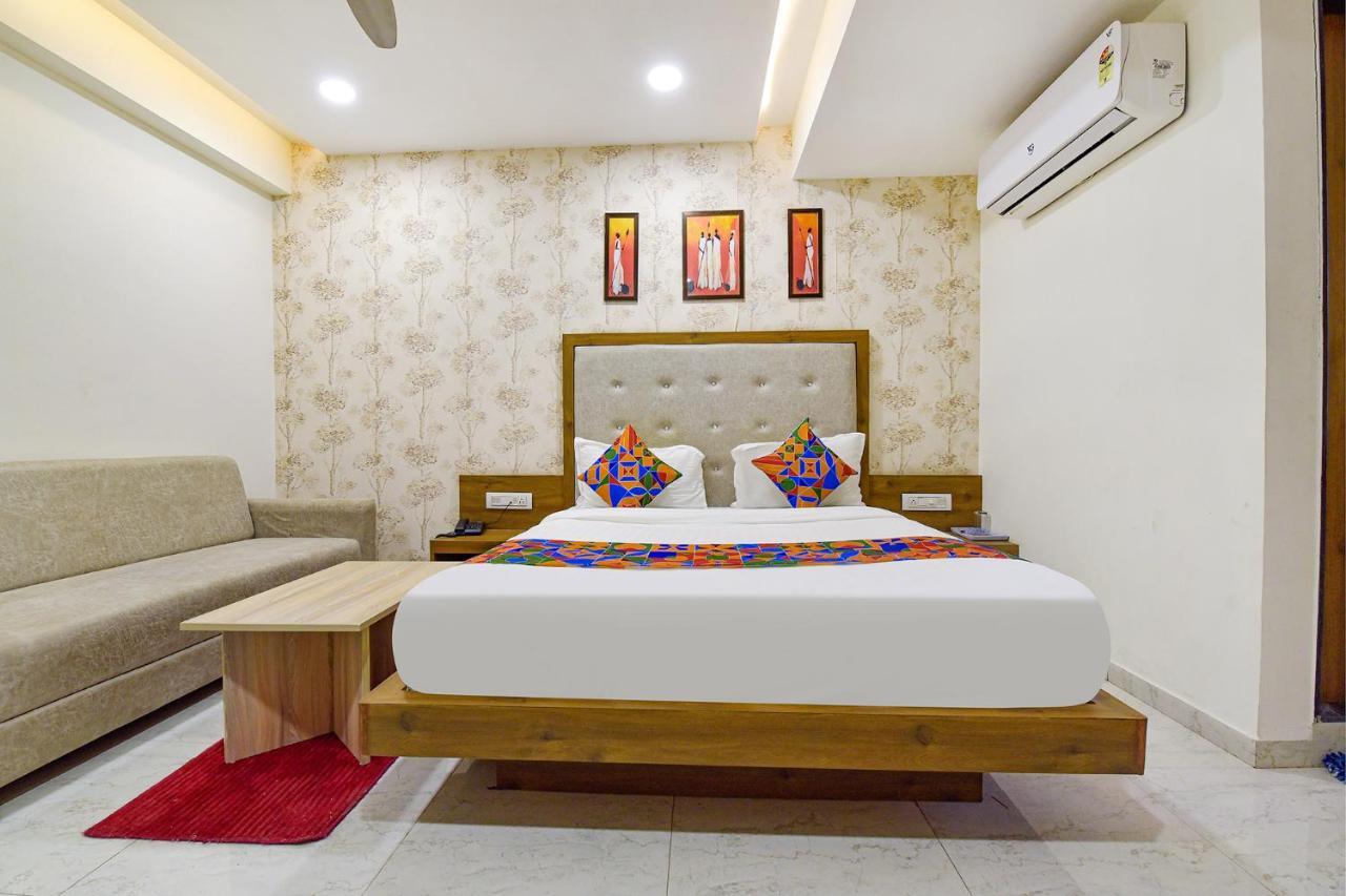 Hotel Legrand.Inn Amhedabad Dış mekan fotoğraf