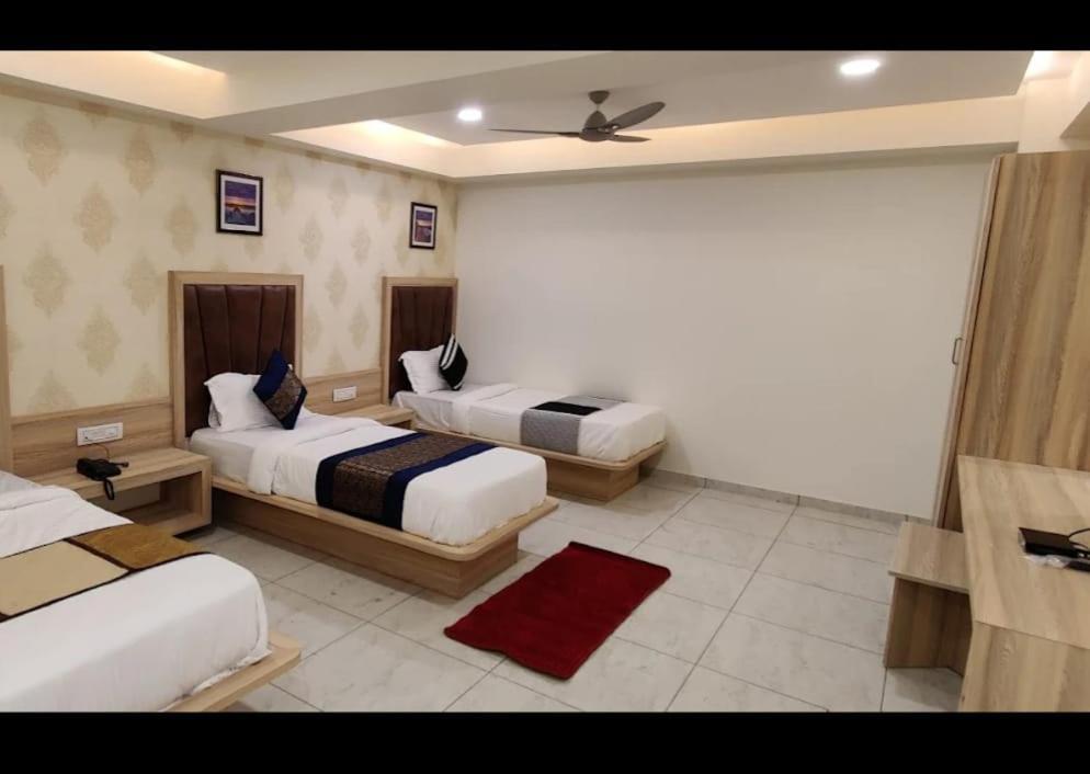 Hotel Legrand.Inn Amhedabad Dış mekan fotoğraf