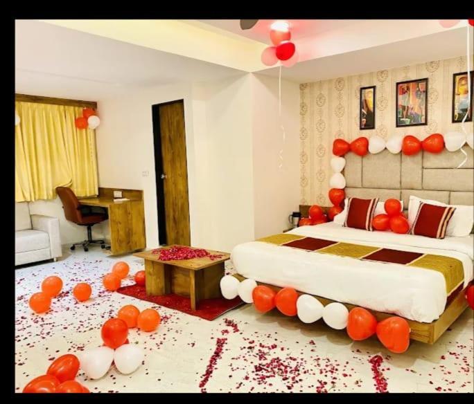 Hotel Legrand.Inn Amhedabad Dış mekan fotoğraf