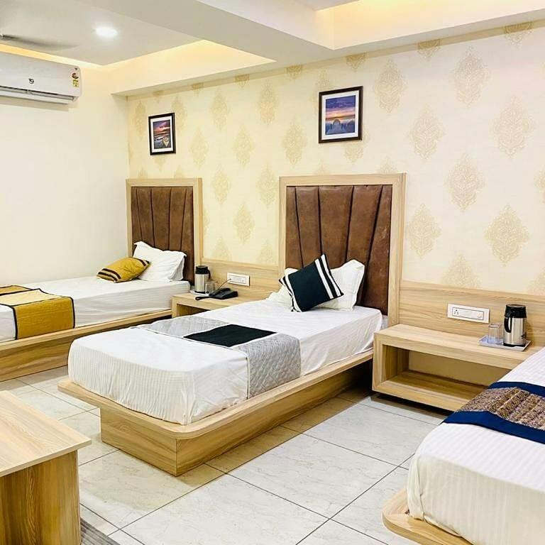 Hotel Legrand.Inn Amhedabad Dış mekan fotoğraf